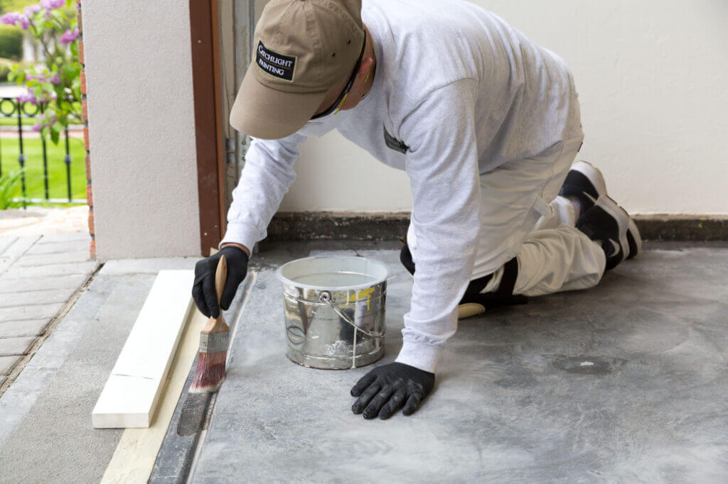 priming garage floor