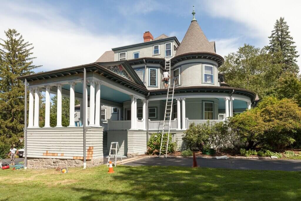 painting older homes